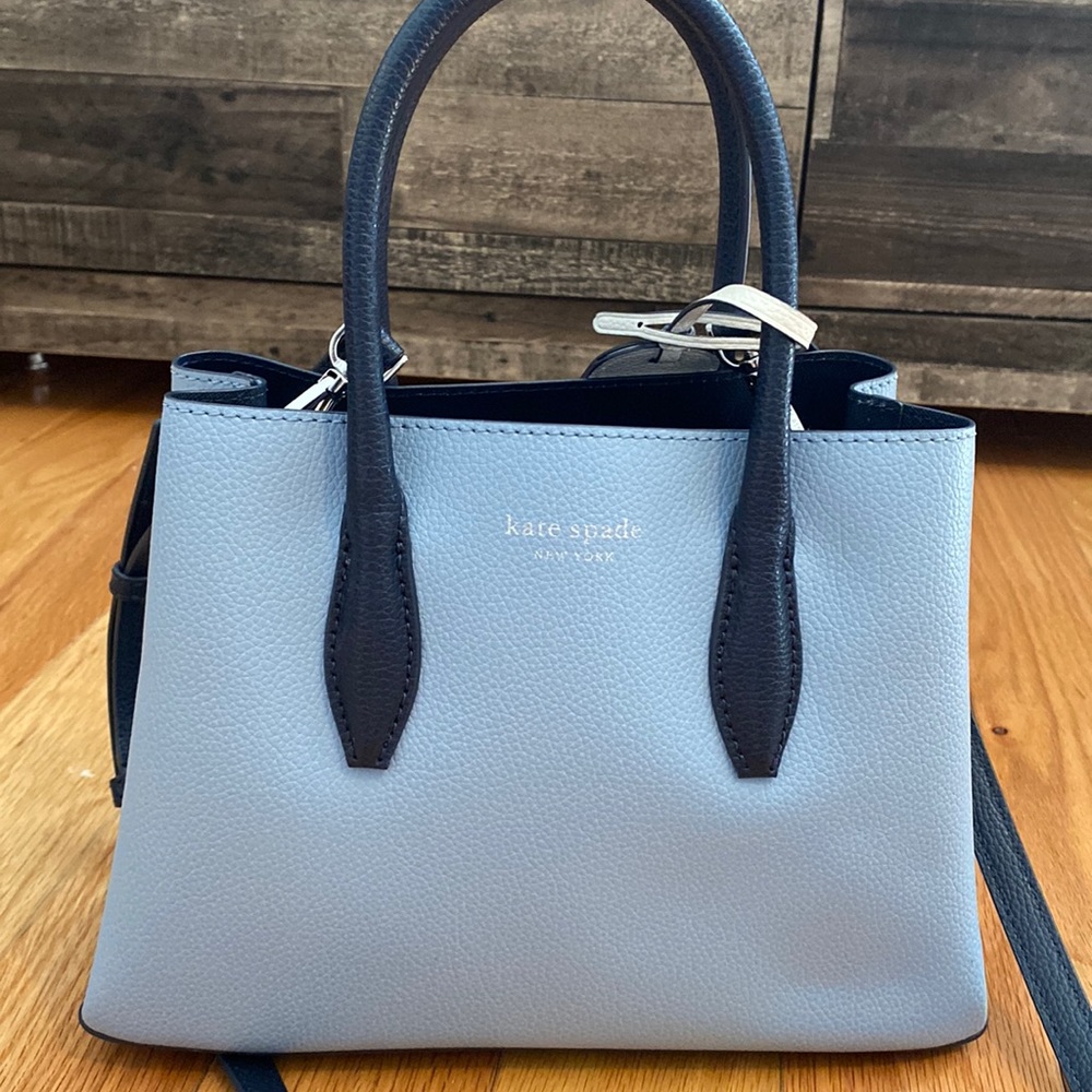 Like new Kate spade purse.